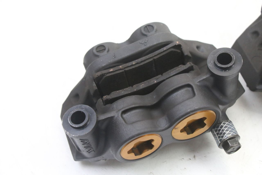 photo de PINZA FRENO ANTERIORE  YAMAHA YP T-MAX TMAX 530 (2017 - 2020) - Dettagli dei punti di fissaggio