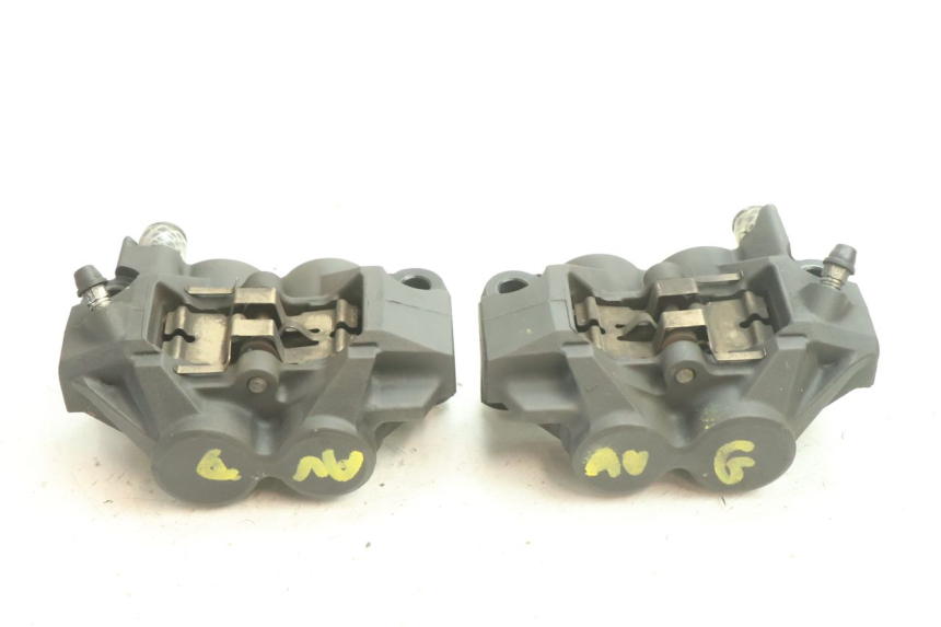 photo de PINZA FRENO ANTERIORE  YAMAHA YZF R6 600 (2008 - 2009) - Primo piano tecnico