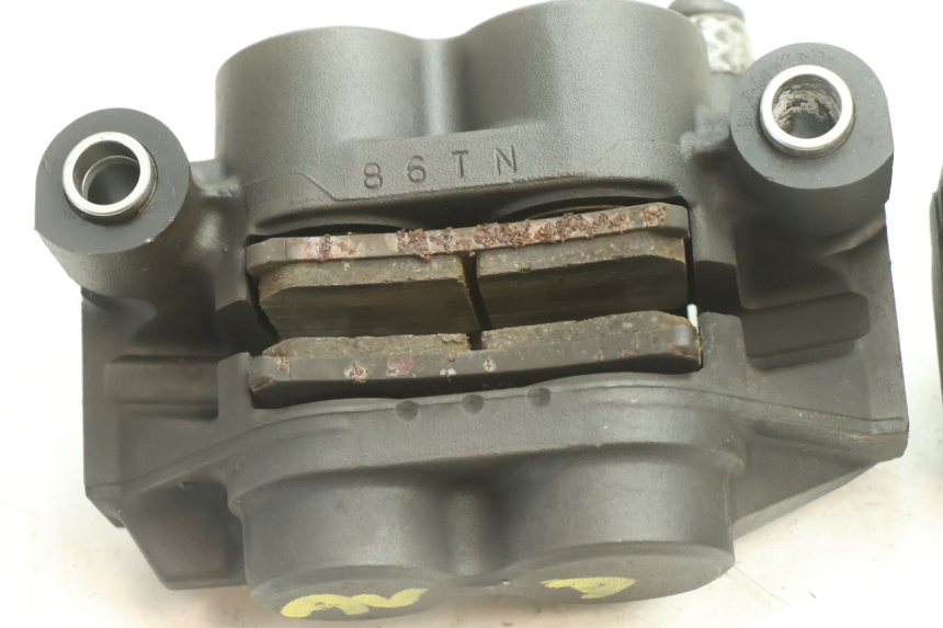 photo de PINZA FRENO ANTERIORE  YAMAHA YZF R6 600 (2008 - 2009) - Dettagli dei punti di fissaggio