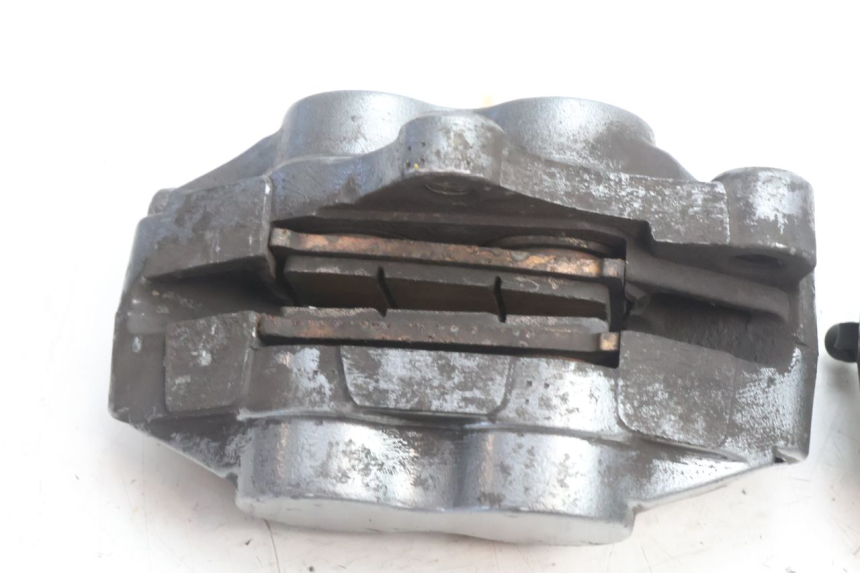 photo de PINZA FRENO ANTERIORE  KAWASAKI ZZR 600 (1995 - 2004) - Dettagli dei punti di fissaggio