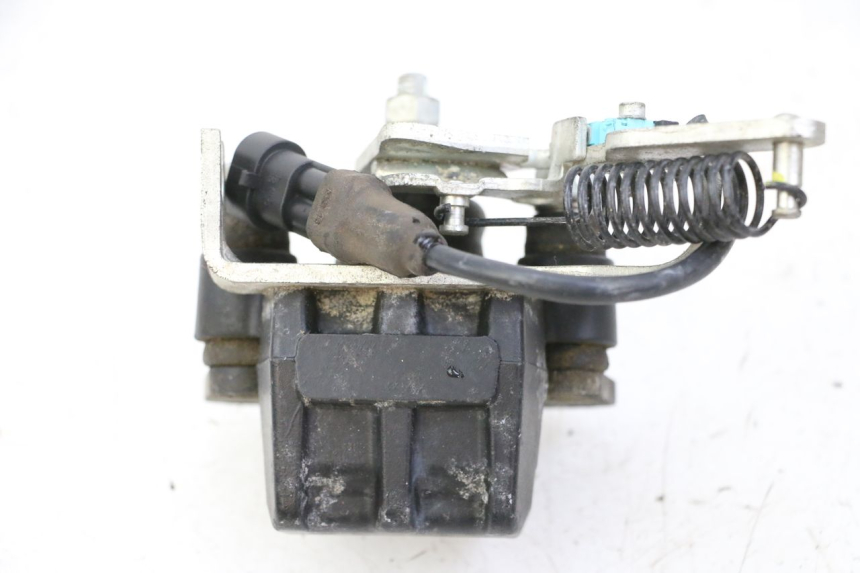 photo de PINZA FRENO ROLL LOCK PIAGGIO MP3 500 (2014 - 2017) - Dettagli dei punti di fissaggio