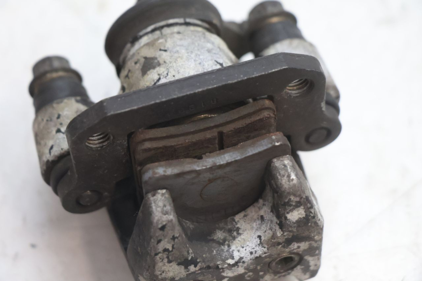 photo de PATTINO DI PARCHEGGIO GILERA GP 800 (2007 - 2013) - Stato della superficie e materiale