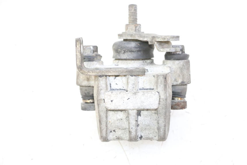 photo de PARKING DELLA PINZA PIAGGIO MP3 RL 250 (2006 - 2010) - Dettagli dei punti di fissaggio