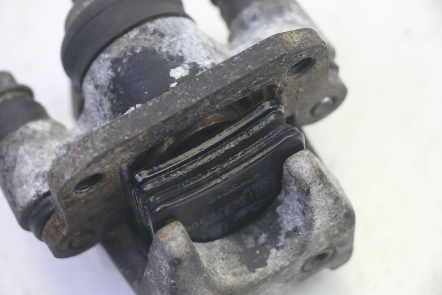 photo de PARKING DELLA PINZA PIAGGIO MP3 RL 250 (2006 - 2010) - Dettagli dei punti di fissaggio