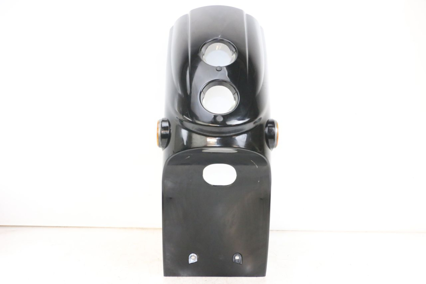 photo de SCUDO CARENA ANTERIORE E-MAX 80L 1 (2011 - 2014) - Dettagli dei punti di fissaggio