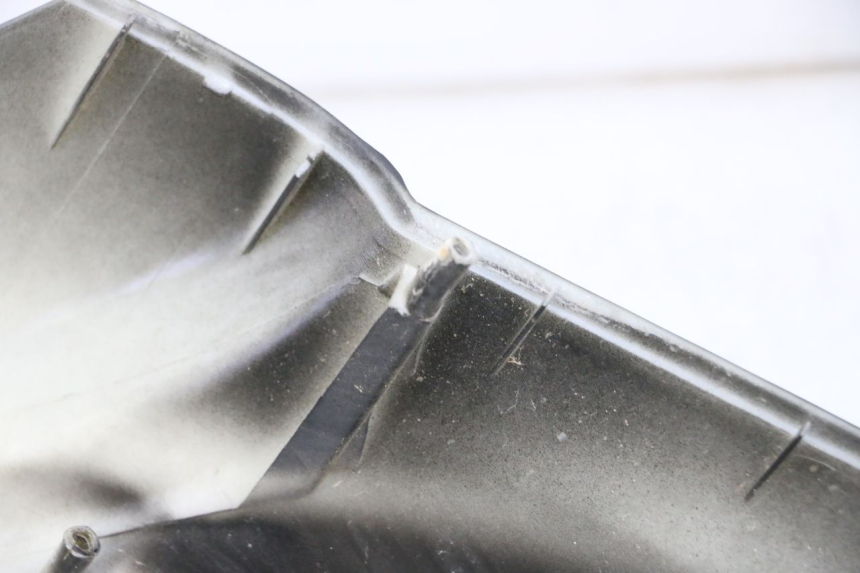 photo de SCUDO CARENA ANTERIORE MBK BOOSTER SPIRIT 50 (2004 - 2017) - Dettagli dei punti di fissaggio