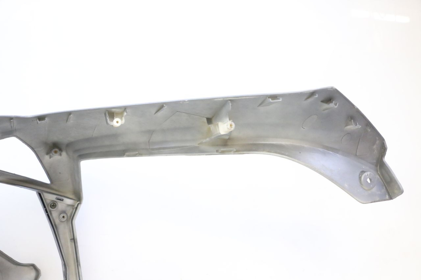 photo de SCUDO CARENA ANTERIORE MOTRON BREEZY 4T 50 (2021 - 2025) - Dettagli dei punti di fissaggio