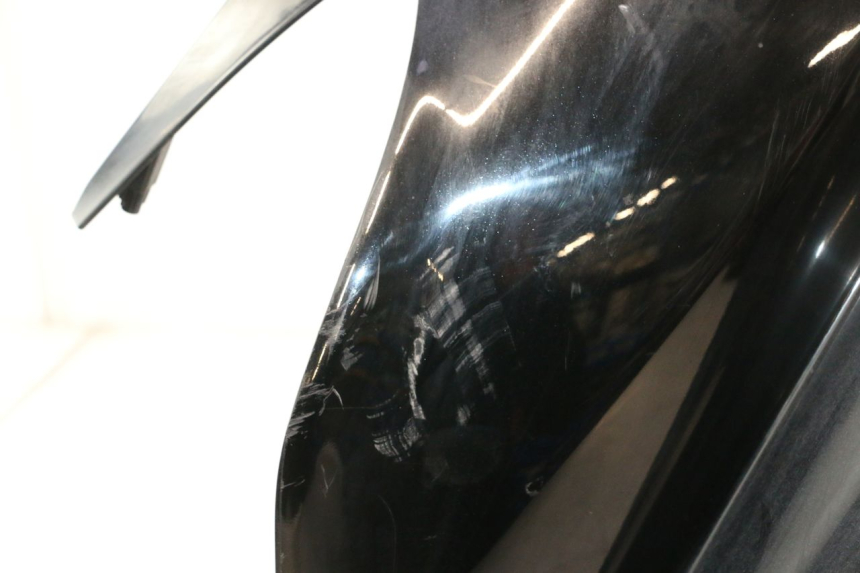 photo de SCUDO CARENA ANTERIORE SUZUKI BURGMAN EXECUTIVE ABS 650 (2006 - 2012) - Stato della superficie e materiale