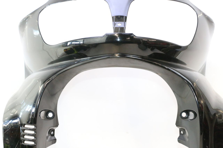 photo de SCUDO CARENA ANTERIORE SUZUKI BURGMAN EXECUTIVE ABS 650 (2006 - 2012) - Primo piano ad alta risoluzione