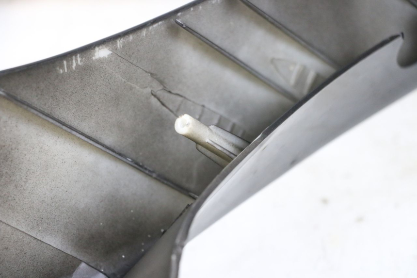 photo de SCUDO CARENA ANTERIORE LONGJIA DIGITA 4T 50 (2019 - 2022) - Stato della superficie e materiale