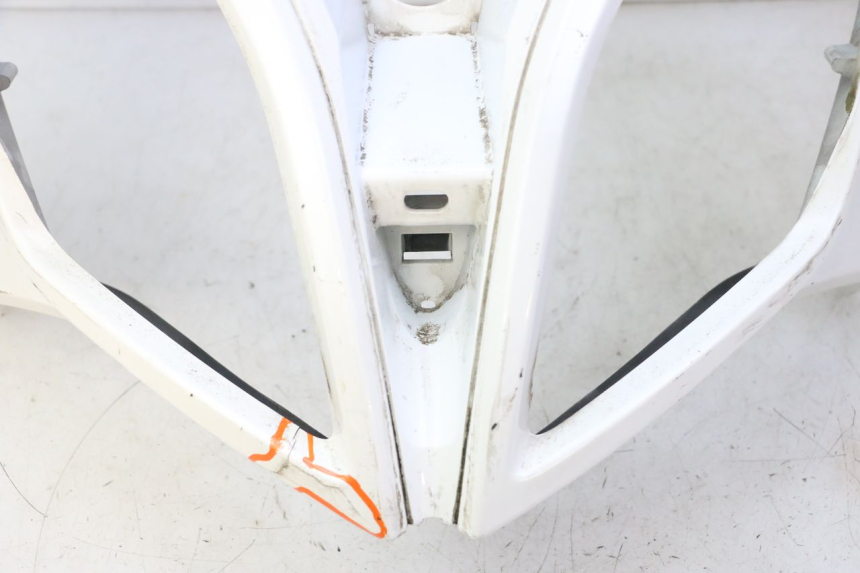 photo de FACCIATA ANTERIORE KYMCO DINK STREET 125 (2009 - 2014) - Zoom sullo stato d'uso