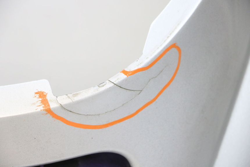 photo de SCUDO CARENA ANTERIORE PEUGEOT ELYSEO 125 (1999 - 2004) - Focus sulla struttura