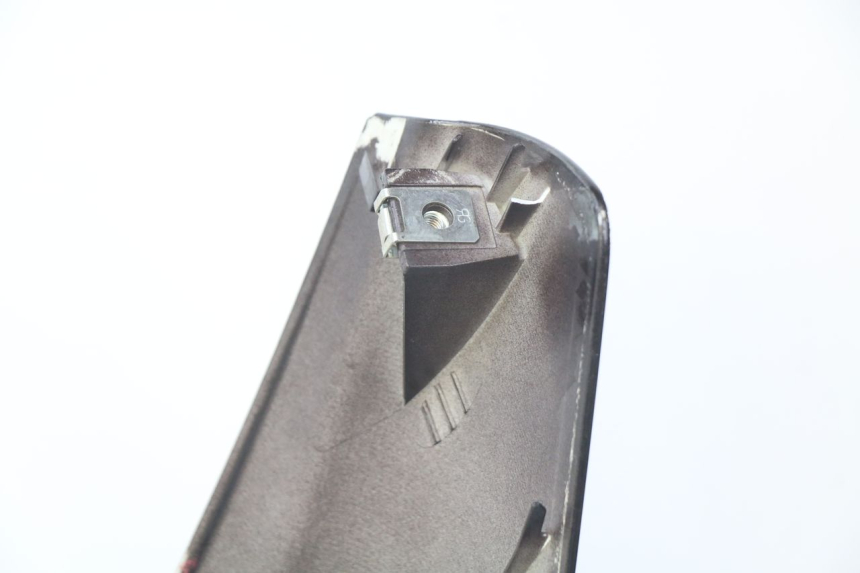 photo de SCUDO CARENA ANTERIORE PEUGEOT ELYSTAR 50 (2002 - 2014) - Stato della superficie e materiale
