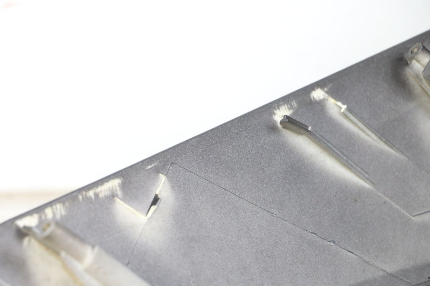 photo de SCUDO CARENA ANTERIORE JM MOTORS EVOLIS 4T 50 (2018 - 2022) - Primo piano tecnico