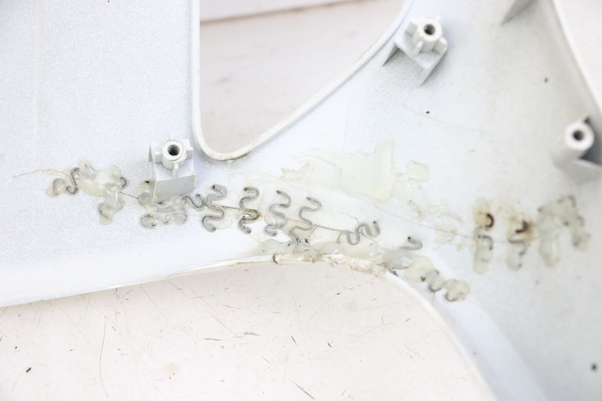 photo de FACCIATA ANTERIORE SYM FIDDLE 3 III 50 (2014 - 2020) - Dettagli dei punti di fissaggio