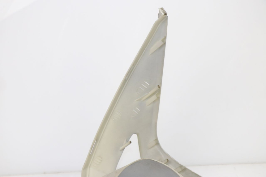 photo de FACCIATA ANTERIORE REVATTO FUTURA GT 125 (2006 - 2008) - Zoom sullo stato d'uso