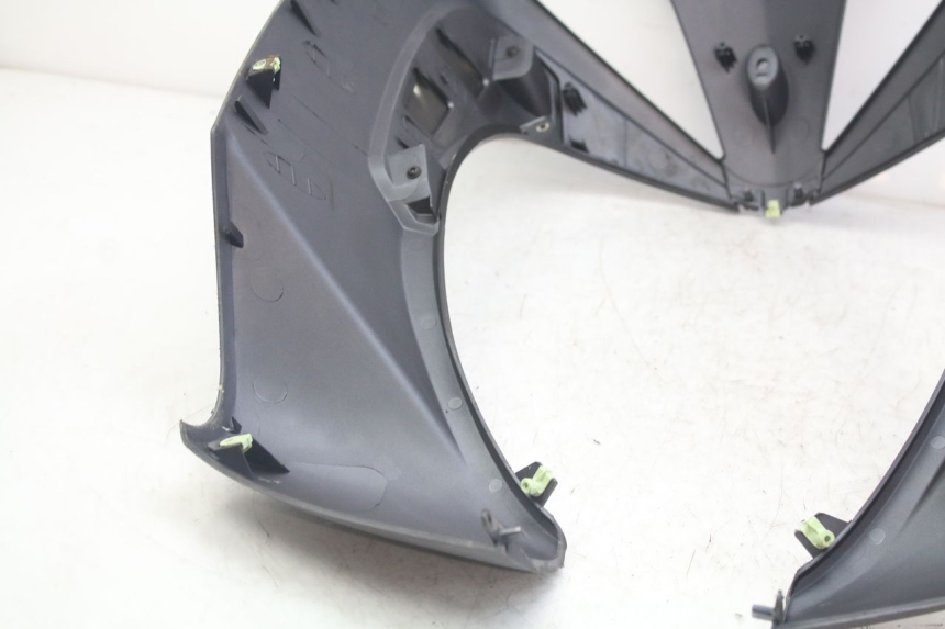 photo de SCUDO CARENA ANTERIORE PEUGEOT GEOPOLIS RS 125 (2007 - 2009) - Altra angolazione