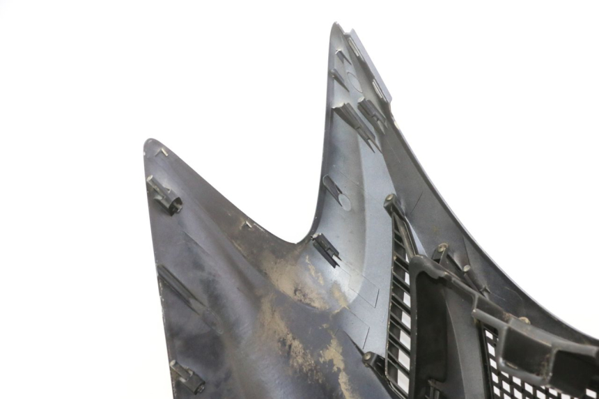 photo de SCUDO CARENA ANTERIORE KYMCO GRAND DINK 125 (2008 - 2014) - Dettagli dei punti di fissaggio