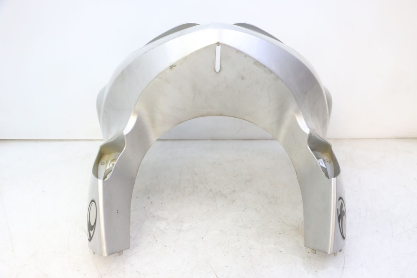 photo de SCUDO CARENA ANTERIORE KYMCO GRAND DINK 125 (2002 - 2007) - Caratteristiche distintive