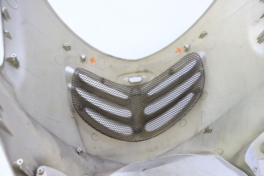 photo de SCUDO CARENA ANTERIORE KYMCO GRAND DINK 125 (2002 - 2007) - Zoom sullo stato d'uso