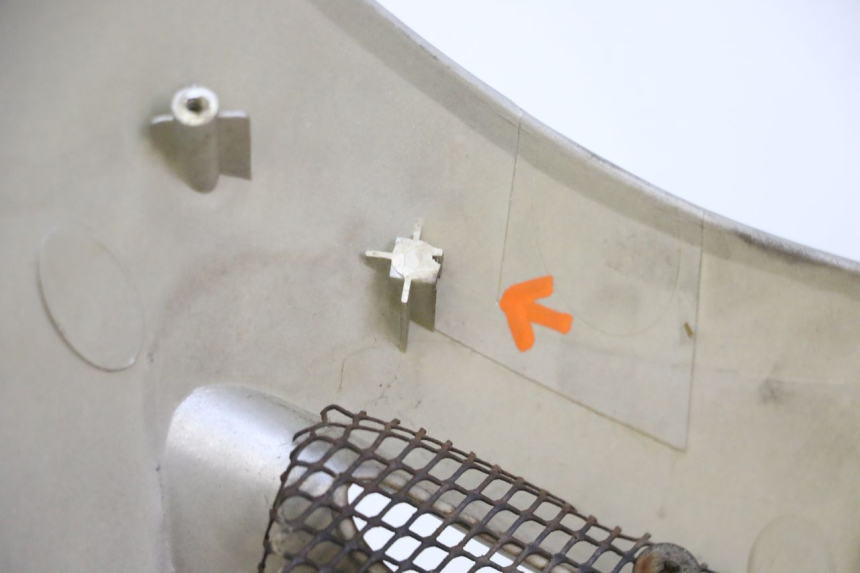 photo de SCUDO CARENA ANTERIORE KYMCO GRAND DINK 125 (2002 - 2007) - Primo piano tecnico