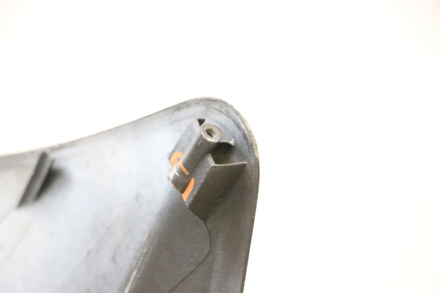 photo de SCUDO CARENA ANTERIORE SYM GTS EVO 125 (2009 - 2013) - Zoom sui componenti