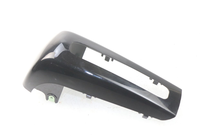 photo de CARENA ANTERIORE INFERIORE PEUGEOT METROPOLIS 400 (2017 - 2020) - Vista principale