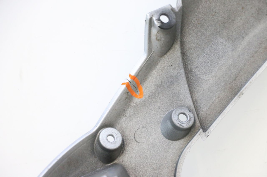 photo de CARENA ANTERIORE INFERIORE PIAGGIO MP3 125 (2006 - 2014) - Vista d'insieme del prodotto