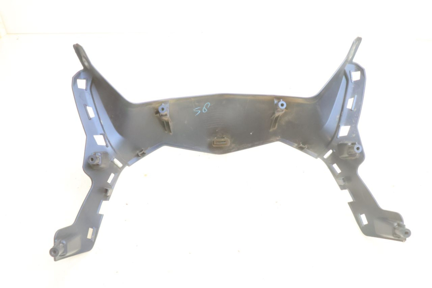 photo de CARENA ANTERIORE INFERIORE YAMAHA N-MAX NMAX 125 (2021 - 2024) - Dettagli dei punti di fissaggio