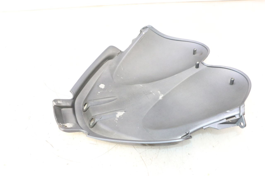 photo de CARENA ANTERIORE INTERNA APRILIA ATLANTIC S 125 (2010 - 2013) - Dettagli dei punti di fissaggio