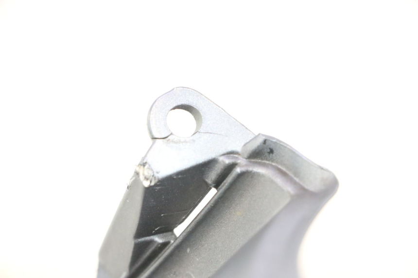 photo de CARENA ANTERIORE INTERNA APRILIA ATLANTIC S 125 (2010 - 2013) - Stato della superficie e materiale