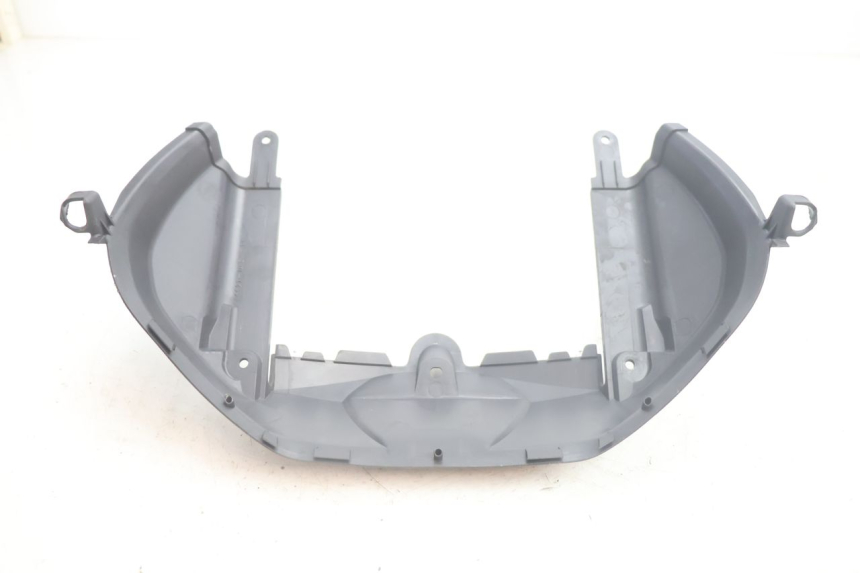 photo de CARENA ANTERIORE INTERNA SUZUKI BURGMAN EXECUTIVE ABS 650 (2006 - 2012) - Zoom sullo stato d'uso