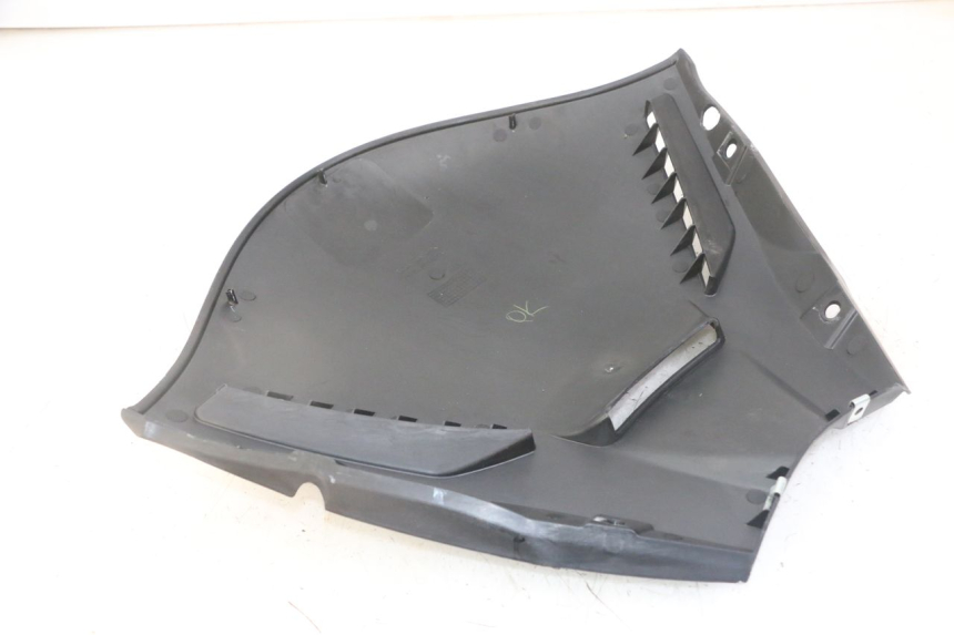 photo de CARENA ANTERIORE INTERNA HONDA FORZA ABS 300 (2013 - 2017) - Zoom sullo stato d'uso