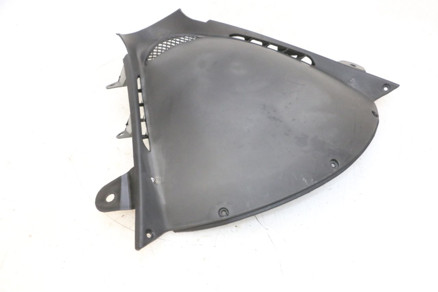 photo de CARENA ANTERIORE INTERNA JM MOTORS GTS 125 (2015 - 2019) - Primo piano tecnico