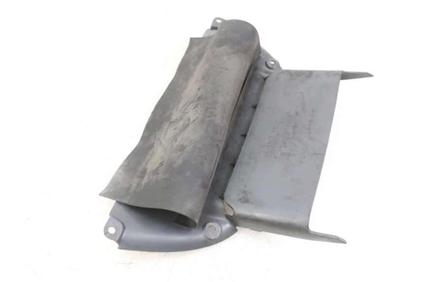 photo de CARENA ANTERIORE INTERNA HONDA CBR F 1000 (1993 - 1996) - Zoom sullo stato d'uso