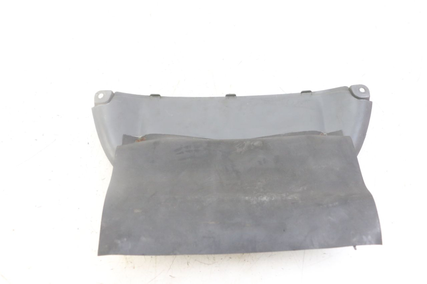 photo de CARENA ANTERIORE INTERNA HONDA CBR F 1000 (1993 - 1996) - Primo piano tecnico