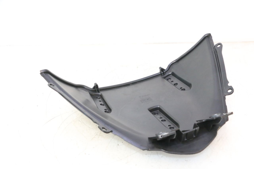 photo de CARENA ANTERIORE INTERNA PIAGGIO MP3 500 (2016 - 2018) - Vista d'insieme del prodotto
