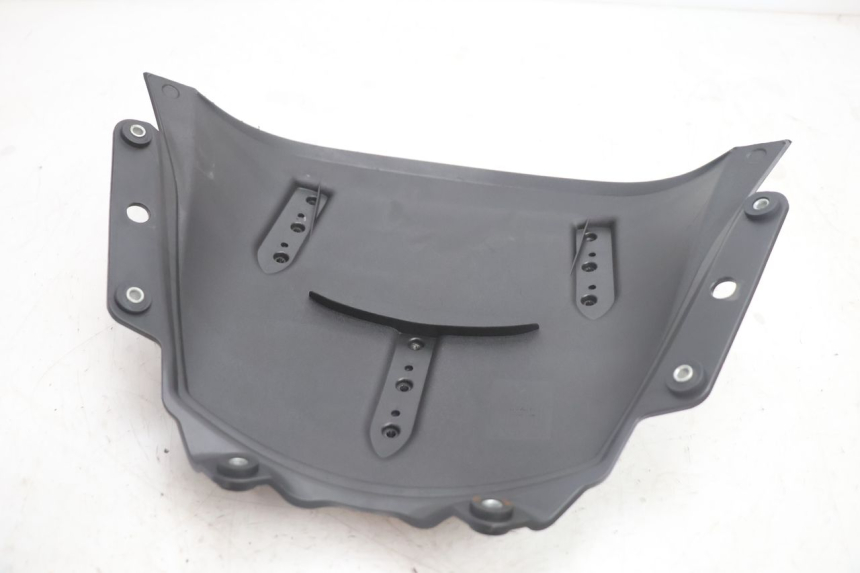 photo de CARENA ANTERIORE INTERNA PIAGGIO MP3 500 (2011 - 2015) - Altra vista dell'articolo