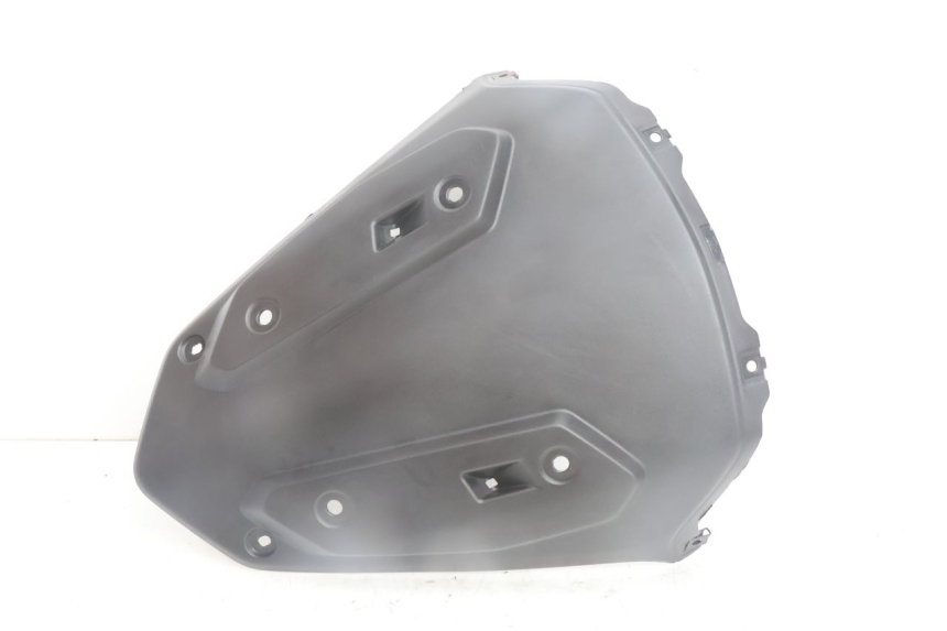 photo de CARENA ANTERIORE INTERNA YAMAHA N-MAX NMAX 125 (2021 - 2024) - Dettaglio del componente