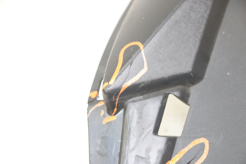 photo de FACCIATA ANTERIORE INTERNA YAMAHA XMAX X-MAX ABS 125 (2017 - 2020) - Stato della superficie e materiale