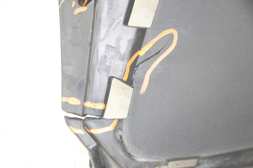 photo de FACCIATA ANTERIORE INTERNA YAMAHA XMAX X-MAX ABS 125 (2017 - 2020) - Ricambio usato controllato