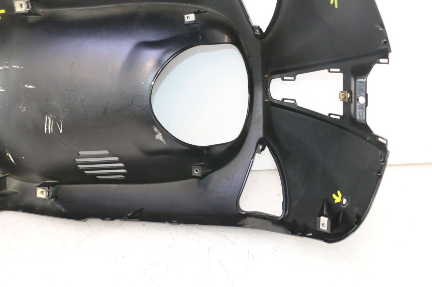 photo de SCUDO CARENA ANTERIORE PIAGGIO LIBERTY 125 (1998 - 2008) - Dettaglio del componente