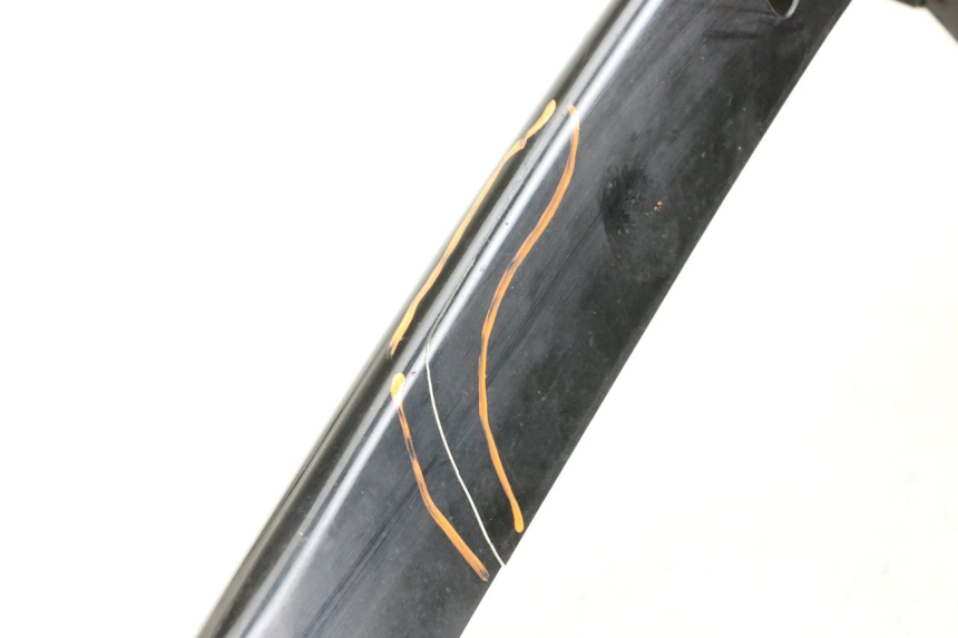 photo de SCUDO CARENA ANTERIORE MBK MACH G AC 50 (2002 - 2014) - Stato della superficie e materiale