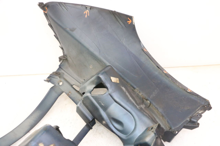 photo de SCUDO CARENA ANTERIORE PIAGGIO MP3 LT 300 (2010 - 2016) - Vista d'insieme del prodotto