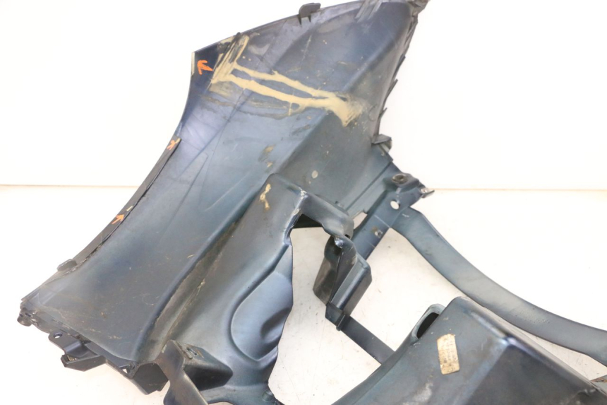 photo de SCUDO CARENA ANTERIORE PIAGGIO MP3 LT 300 (2010 - 2016) - Stato della superficie e materiale