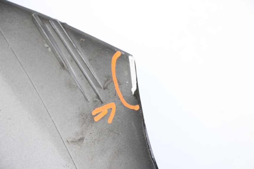 photo de SCUDO CARENA ANTERIORE PIAGGIO MP3 LT 300 (2010 - 2016) - Dettagli dei punti di fissaggio