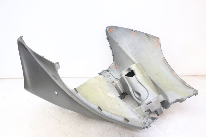 photo de SCUDO CARENA ANTERIORE PIAGGIO MP3 500 (2011 - 2015) - Dettaglio del componente