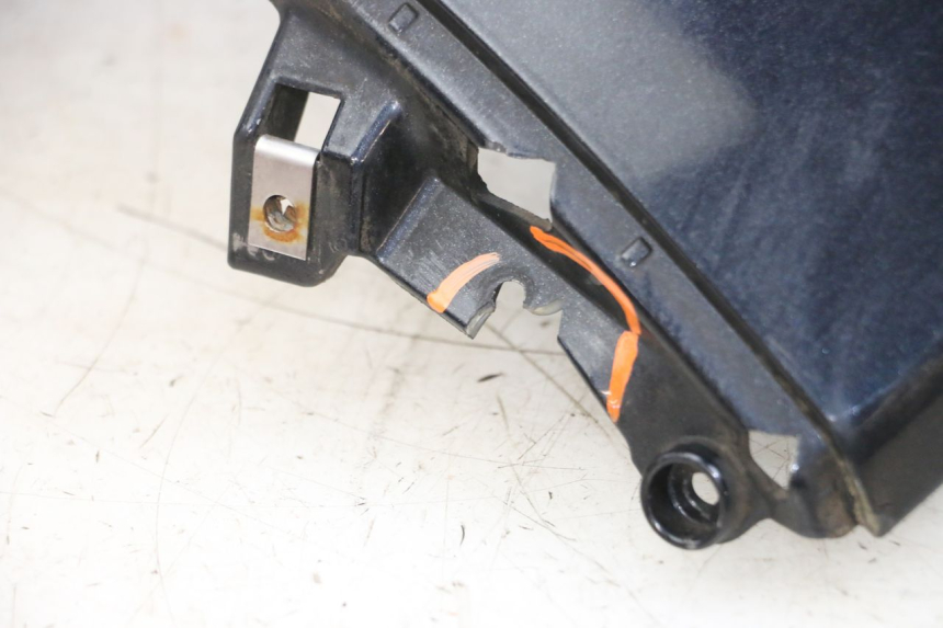 photo de SCUDO CARENA ANTERIORE PIAGGIO MP3 125 (2006 - 2014) - Altra vista dell'articolo