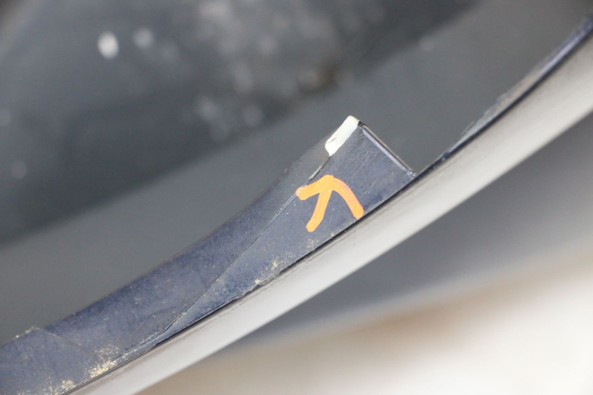 photo de SCUDO CARENA ANTERIORE PIAGGIO MP3 RL 250 (2006 - 2010) - Dettagli dei punti di fissaggio