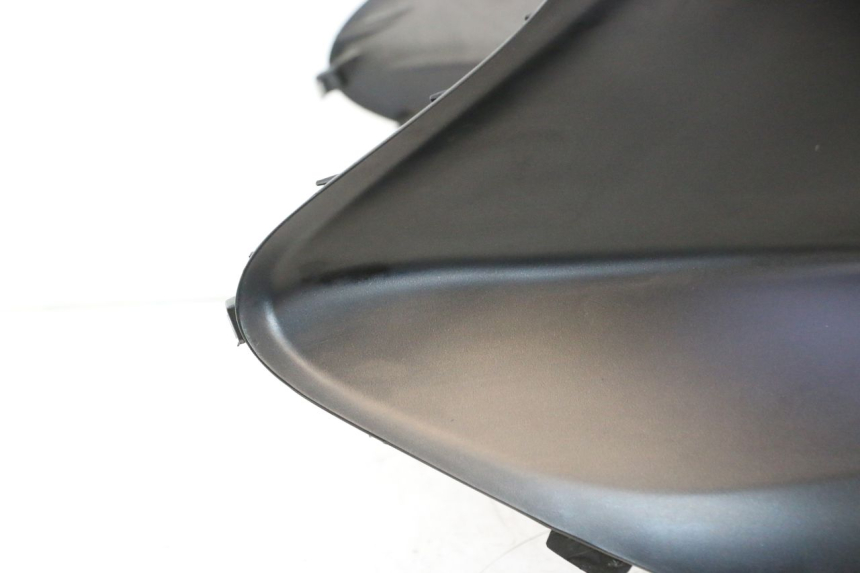 photo de SCUDO CARENA ANTERIORE PIAGGIO MP3 500 (2016 - 2018) - Caratteristiche distintive